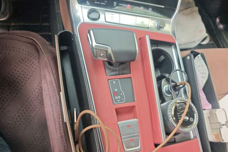 Used Audi A7L 2024 45 TFSI Luxury Edition Gear Lever