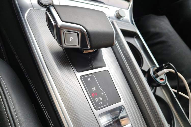 Used Audi A7L 2024 45 TFSI quattro Luxury Edition Gear Lever