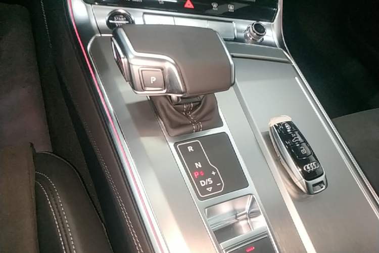 Used Audi A7L 2024 45 TFSI Luxury Edition Gear Lever