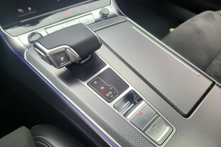 Used Audi A7L 2024 45 TFSI quattro Luxury Edition Gear Lever