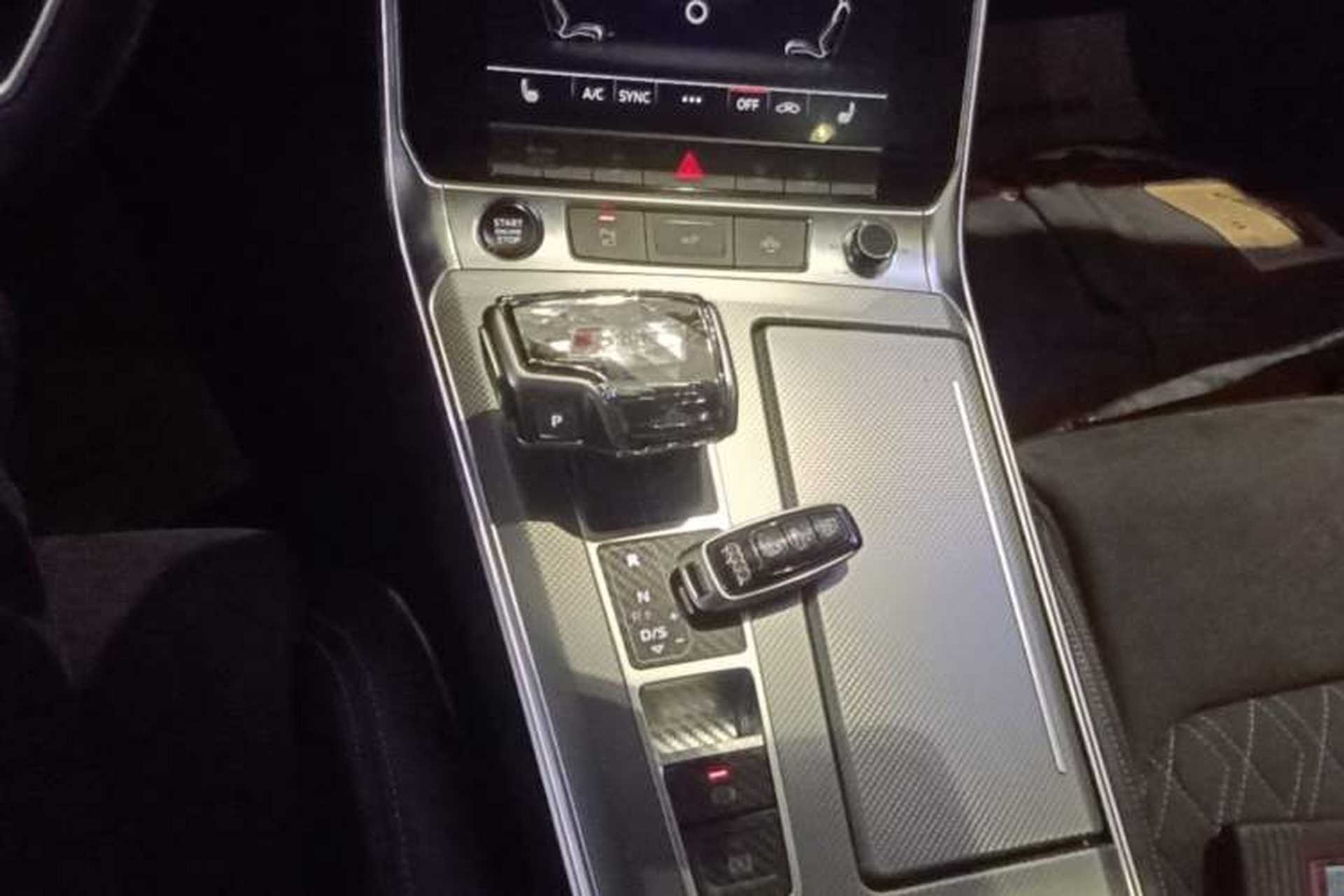 Used Audi A7L 2024 45TFSI quattro S-line Visionary Edition Flow Crystal Package Gear Lever