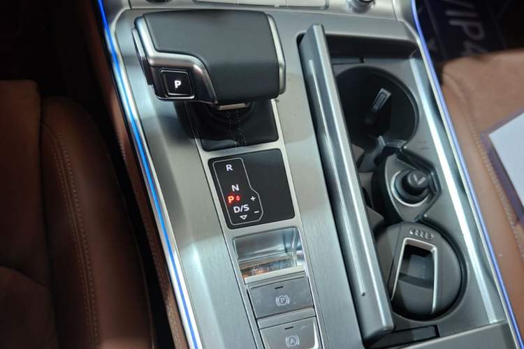 Used Audi A7L 2024 45 TFSI Luxury Edition Gear Lever