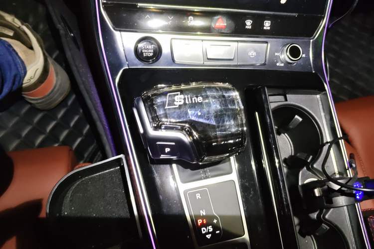 Used Audi A7L 2024 45 TFSI quattro S-line Black Warrior Edition Gear Lever