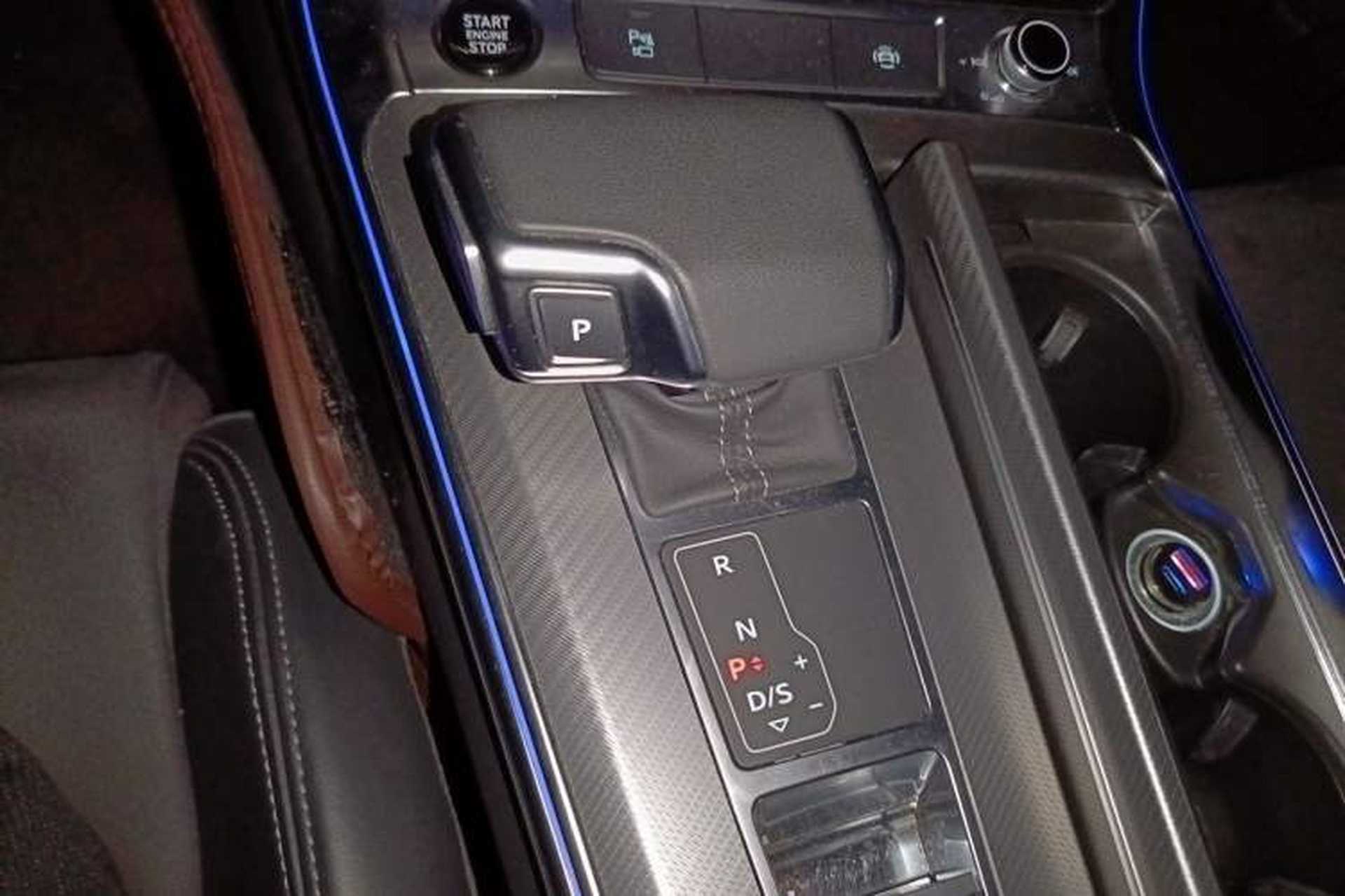 Used Audi A7L 2024 45TFSI S-line Dream-Building Edition Flow Crystal Package Gear Lever