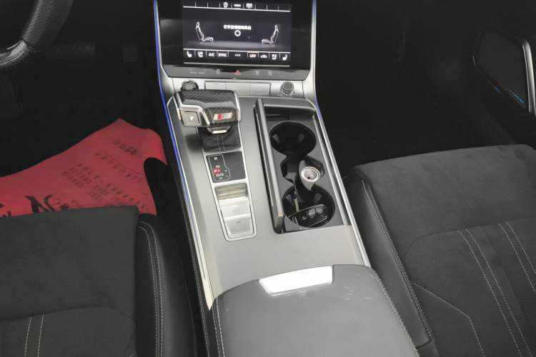 Used Audi A7L 2024 45TFSI S-line Dream-Building Edition Flow Crystal Package Gear Lever