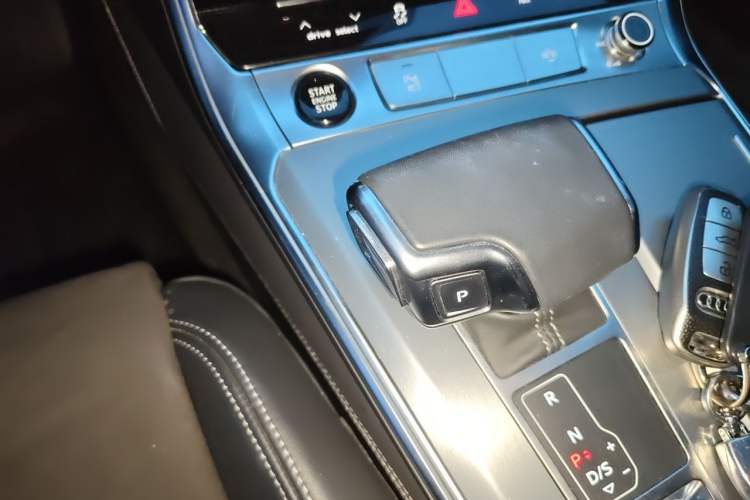 Used Audi A7L 2024 45 TFSI Luxury Edition Gear Lever