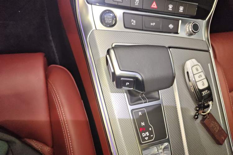Used Audi A7L 2024 45 TFSI quattro S-line Black Warrior Edition Gear Lever