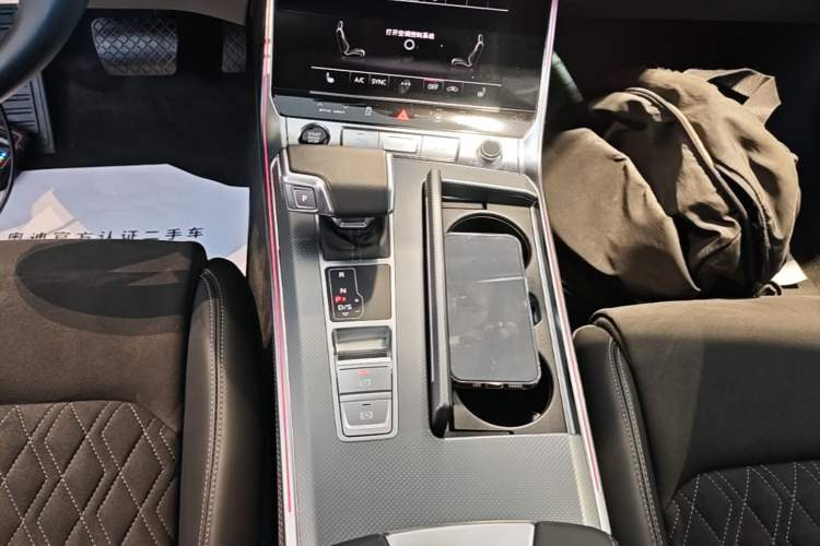 Used Audi A7L 2024 45 TFSI quattro Luxury Edition Gear Lever