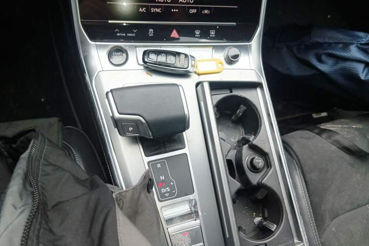 Used Audi A7L 2024 45 TFSI Luxury Edition Gear Lever