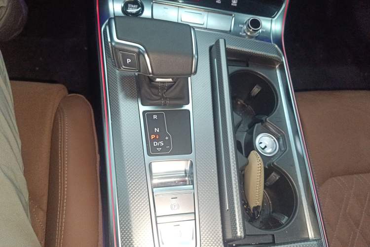Used Audi A7L 2024 45 TFSI quattro Luxury Edition Gear Lever