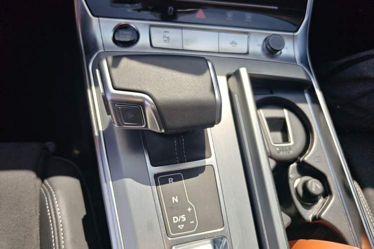 Used Audi A7L 2024 45 TFSI Luxury Edition Gear Lever