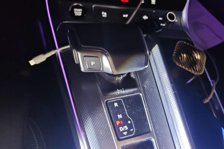 Used Audi A7L 2024 45 TFSI quattro Luxury Edition Gear Lever