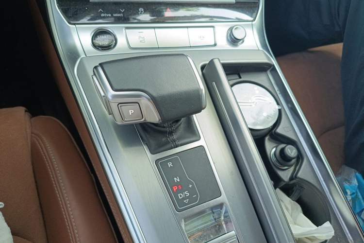 Used Audi A7L 2024 45 TFSI Luxury Edition Gear Lever
