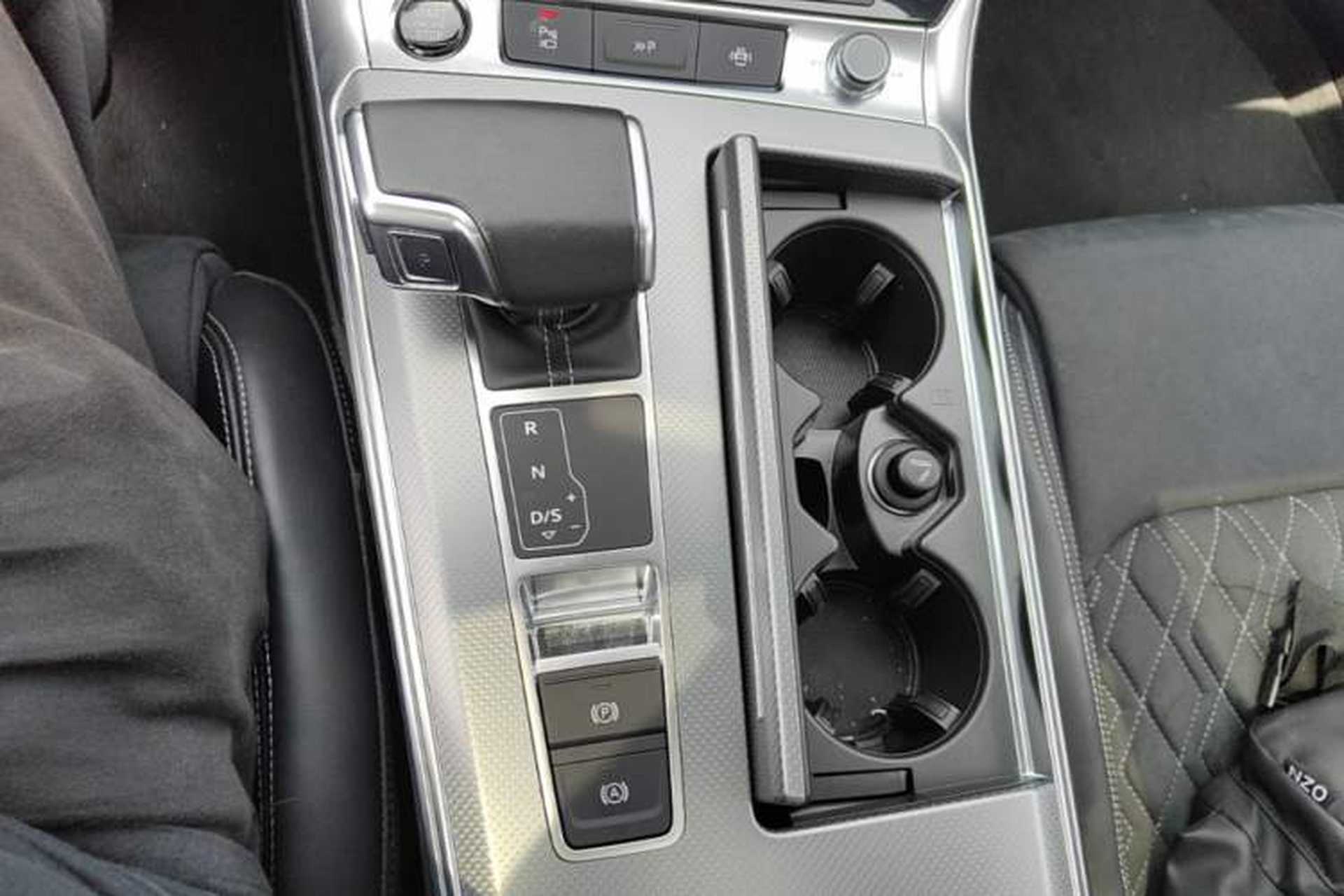 Used Audi A7L 2024 45TFSI quattro S-line Visionary Edition Flow Crystal Package Gear Lever