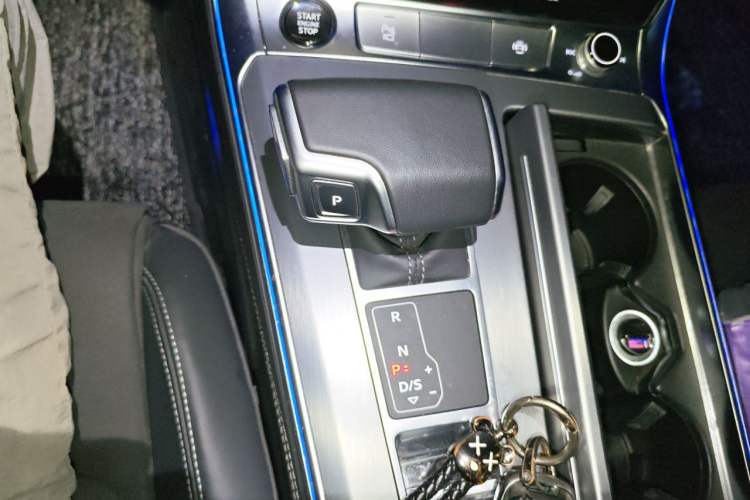 Used Audi A7L 2024 45 TFSI Luxury Edition Gear Lever