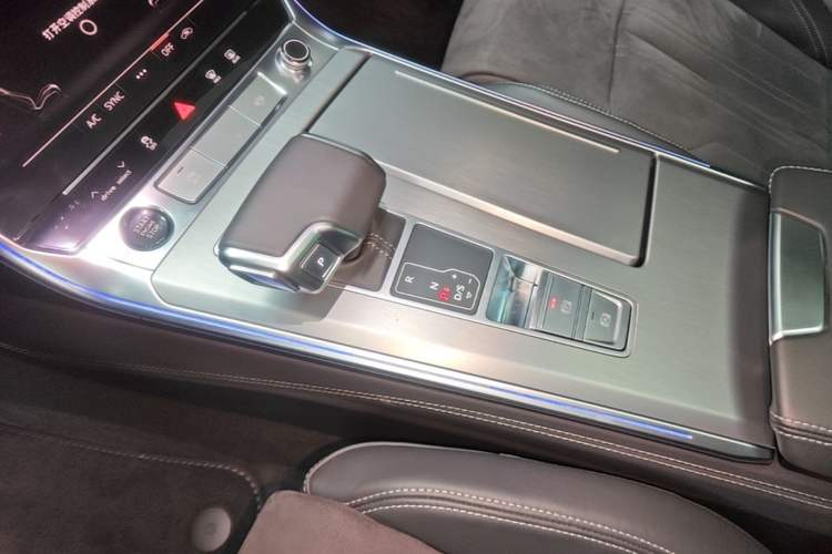 Used Audi A7L 2024 45 TFSI Luxury Edition Gear Lever