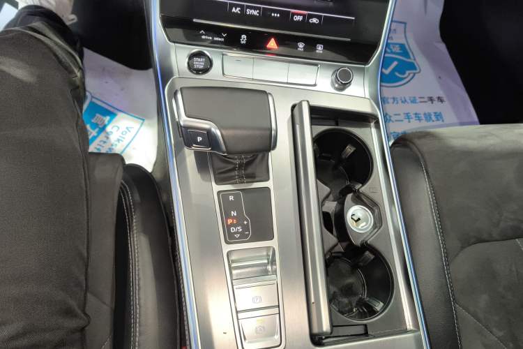 Used Audi A7L 2024 45 TFSI Luxury Edition Gear Lever