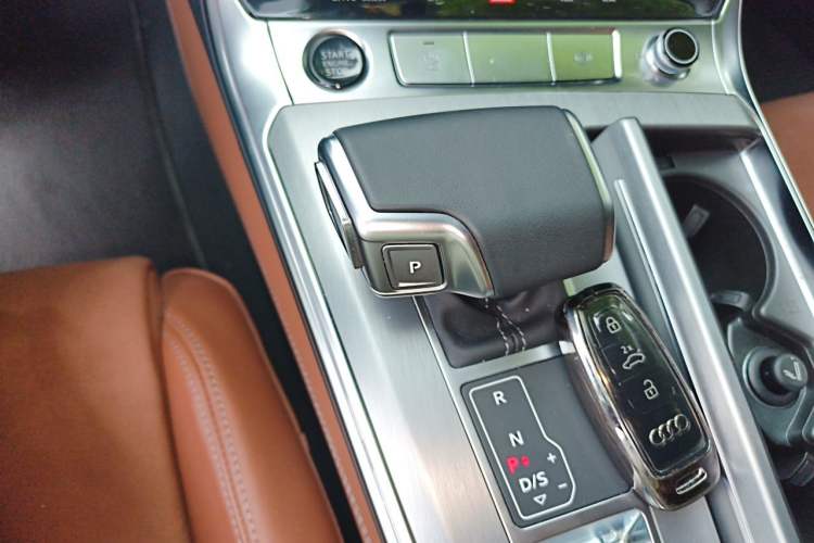 Used Audi A7L 2024 45 TFSI Luxury Edition Gear Lever