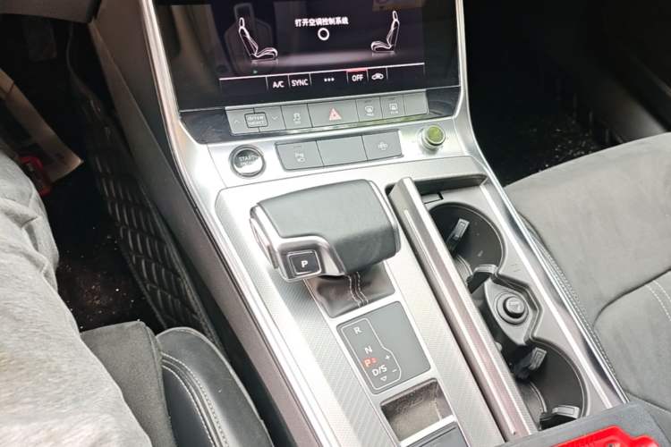 Used Audi A7L 2024 45TFSI S-line Dream-Building Edition Flow Crystal Package Gear Lever