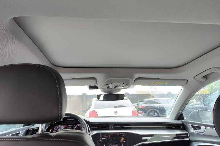 Used Audi A7L 2024 45 TFSI Luxury Edition Headliner