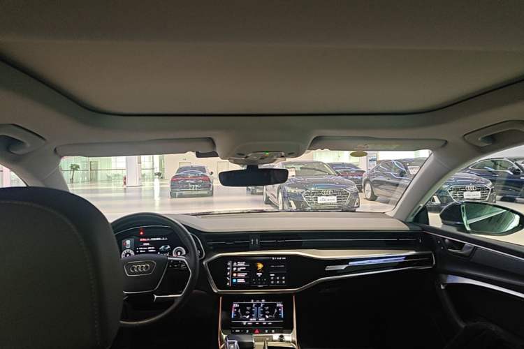 Used Audi A7L 2024 45TFSI S-line Dream-Building Edition Flow Crystal Package Headliner
