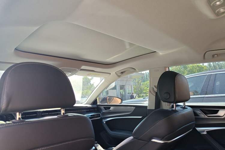 Used Audi A7L 2024 45 TFSI Luxury Edition Headliner