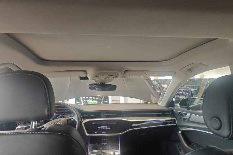Used Audi A7L 2024 45TFSI S-line Dream-Building Edition Flow Crystal Package Headliner