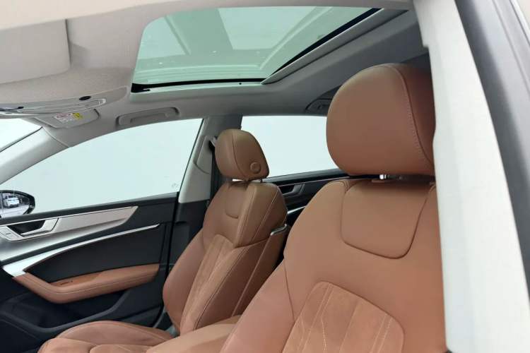 Used Audi A7L 2024 45 TFSI Luxury Edition Headliner