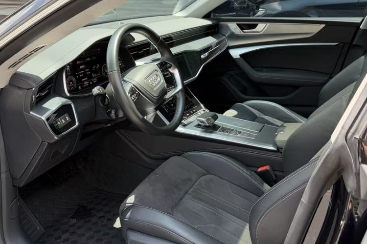 Used Audi A7L 2024 45 TFSI Luxury Edition Interior 2