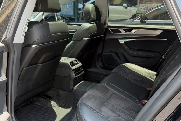Used Audi A7L 2024 45 TFSI Luxury Edition Interior 3