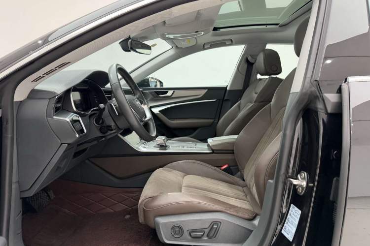 Used Audi A7L 2024 45TFSI S-line Dream-Building Edition Flow Crystal Package Interior 3