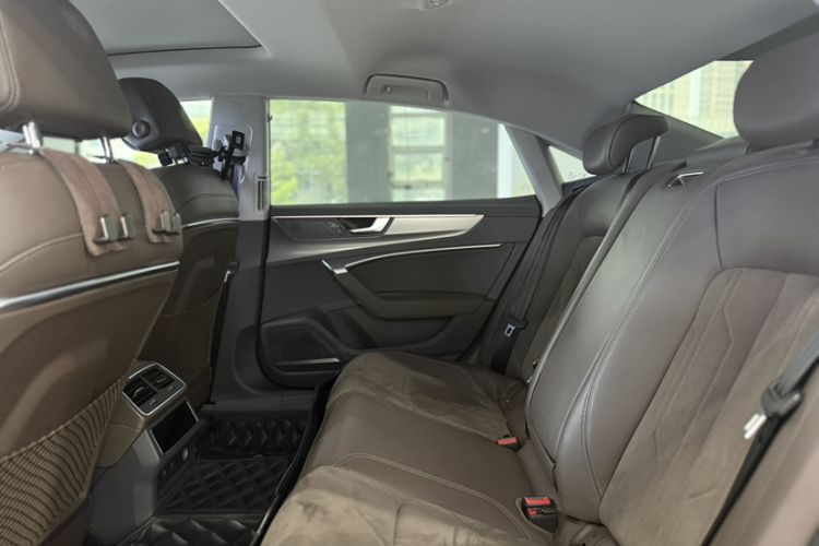 Used Audi A7L 2024 45TFSI S-line Dream-Building Edition Flow Crystal Package Interior 3