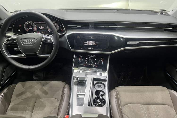Used Audi A7L 2024 45TFSI S-line Dream-Building Edition Flow Crystal Package Interior 3