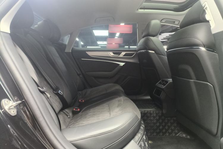 Used Audi A7L 2024 45 TFSI quattro Luxury Edition Interior 4