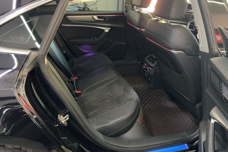 Used Audi A7L 2024 45TFSI S-line Dream-Building Edition Flow Crystal Package Interior 4