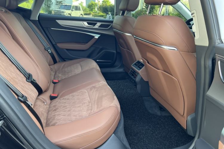 Used Audi A7L 2024 45 TFSI quattro Luxury Edition Interior 4