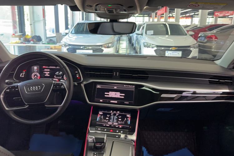 Used Audi A7L 2024 45TFSI S-line Dream-Building Edition Flow Crystal Package Interior 5
