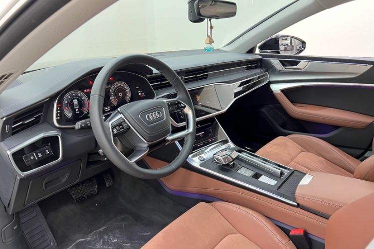 Used Audi A7L 2024 45 TFSI Luxury Edition Interior 5