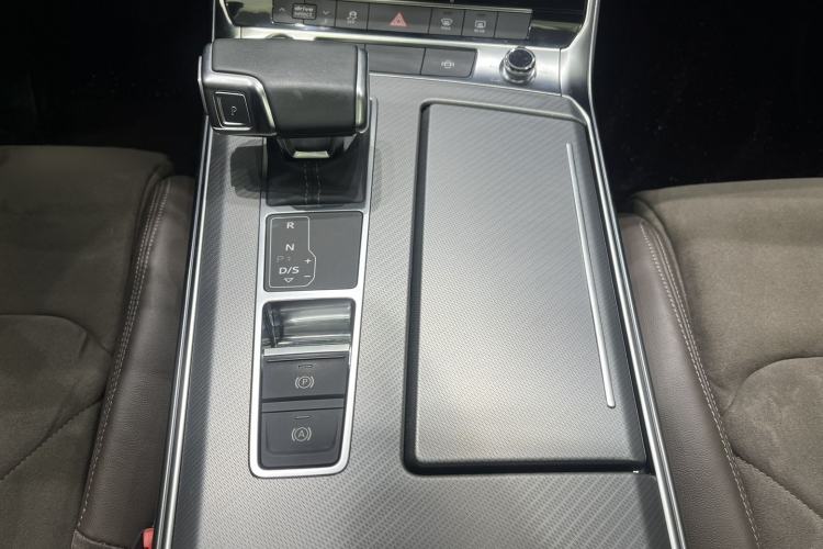 Used Audi A7L 2024 45TFSI S-line Dream-Building Edition Flow Crystal Package Interior 6