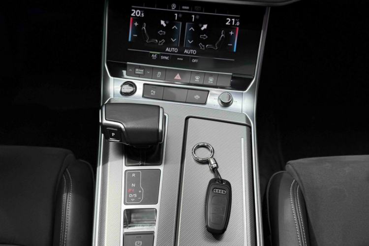 Used Audi A7L 2024 45TFSI S-line Dream-Building Edition Flow Crystal Package Interior 7