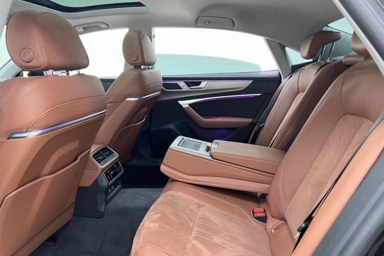 Used Audi A7L 2024 45 TFSI Luxury Edition Interior 7