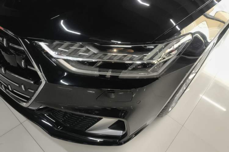 Used Audi A7L 2024 45TFSI S-line Dream-Building Edition Flow Crystal Package Left Front Headlight