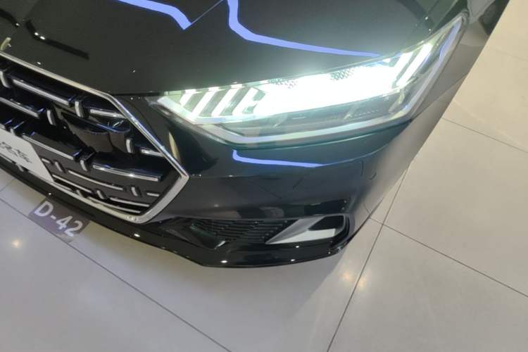 Used Audi A7L 2024 45TFSI S-line Dream-Building Edition Flow Crystal Package Left Front Headlight