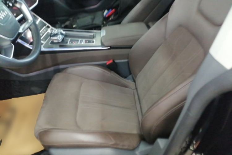 Used Audi A7L 2024 45TFSI S-line Dream-Building Edition Flow Crystal Package Left Front Seat
