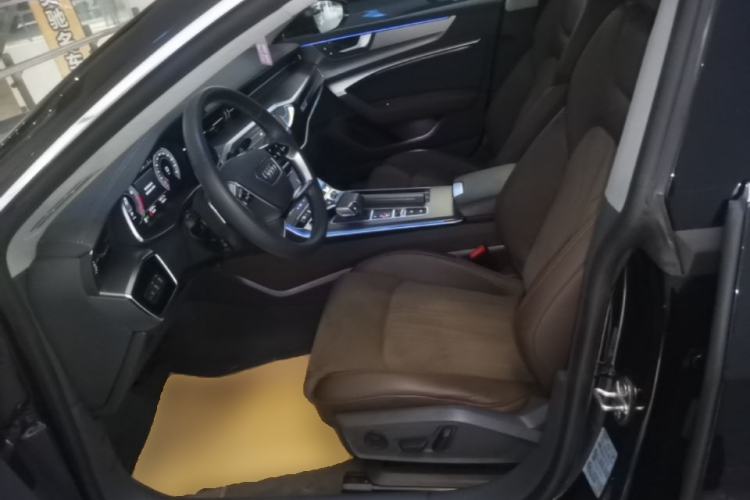 Used Audi A7L 2024 45TFSI S-line Dream-Building Edition Flow Crystal Package Left Front Seat