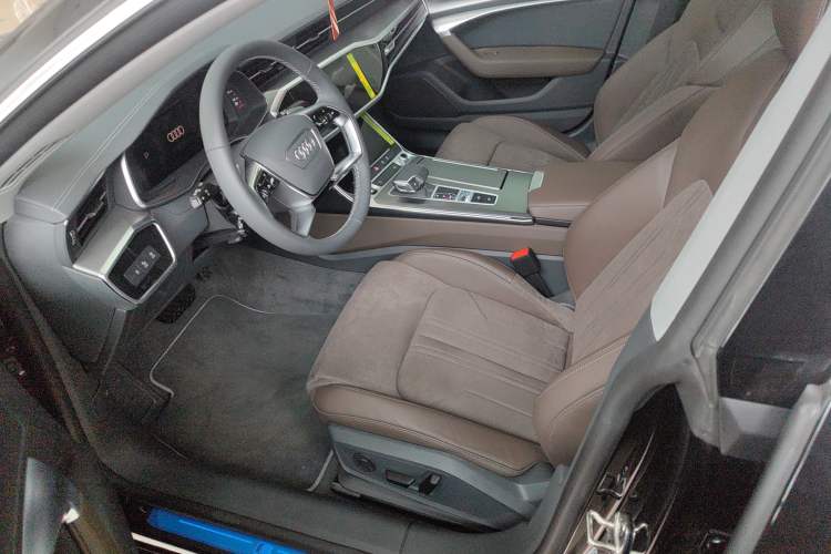 Used Audi A7L 2024 45TFSI S-line Dream-Building Edition Flow Crystal Package Left Front Seat