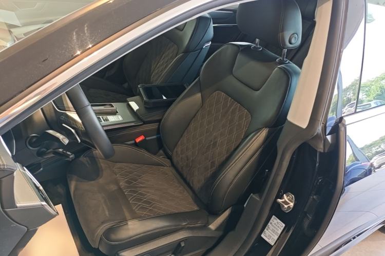 Used Audi A7L 2024 45 TFSI quattro Luxury Edition Left Front Seat