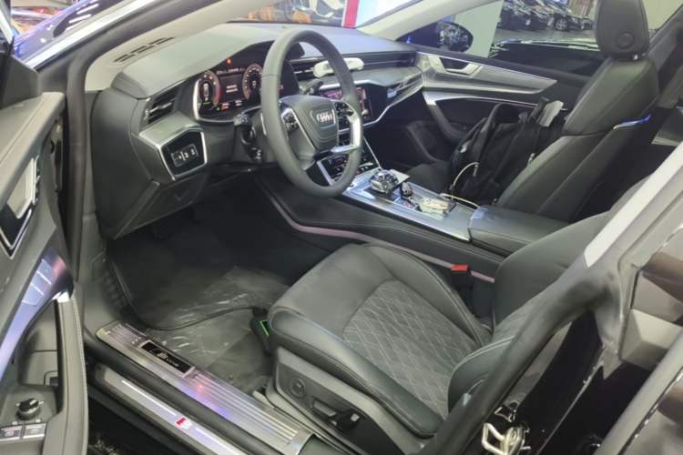 Used Audi A7L 2024 45 TFSI quattro Luxury Edition Left Front Seat