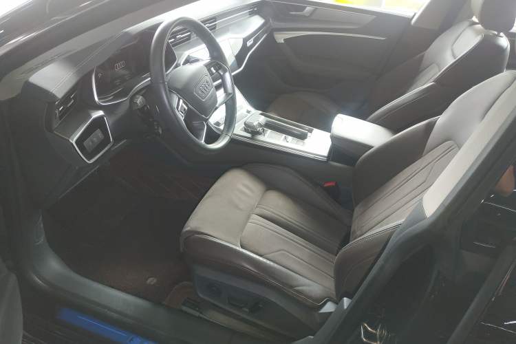 Used Audi A7L 2024 45TFSI S-line Dream-Building Edition Flow Crystal Package Left Front Seat