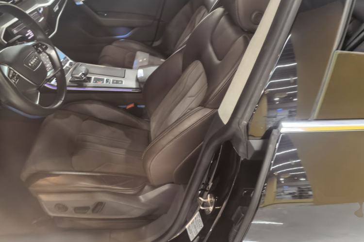 Used Audi A7L 2024 45TFSI S-line Dream-Building Edition Flow Crystal Package Left Front Seat